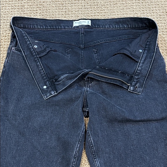 Abercrombie & Fitch The Skinny High Rise Jeans size 33 Black Wash Split Seams - Picture 5 of 14
